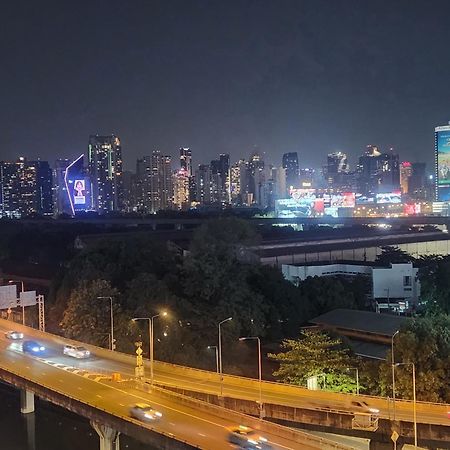 อินเตอร์เชนจ์ ทาวเวอร์ เซอร์วิส อพาร์ตเมนต์  Hotel กรุงเทพมหานคร ภายนอก รูปภาพ