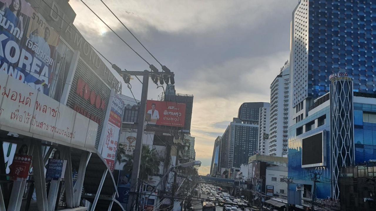 อินเตอร์เชนจ์ ทาวเวอร์ เซอร์วิส อพาร์ตเมนต์  Hotel กรุงเทพมหานคร ภายนอก รูปภาพ