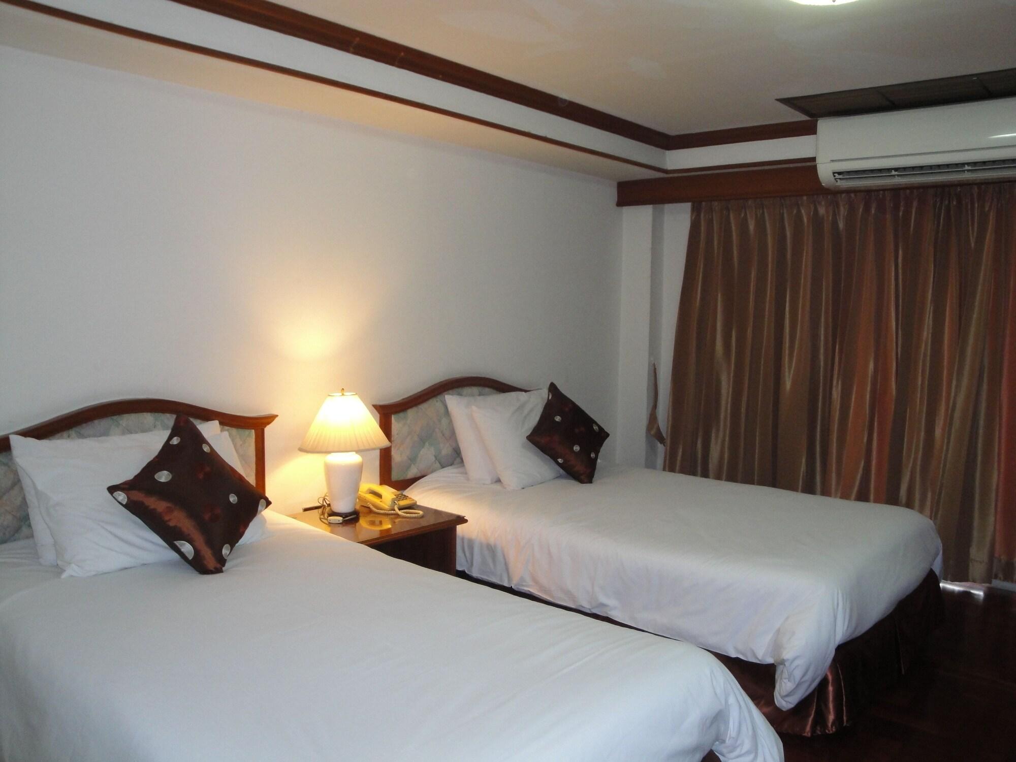 อินเตอร์เชนจ์ ทาวเวอร์ เซอร์วิส อพาร์ตเมนต์  Hotel กรุงเทพมหานคร ภายนอก รูปภาพ