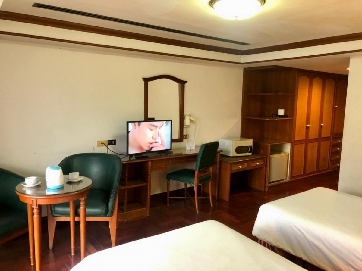 อินเตอร์เชนจ์ ทาวเวอร์ เซอร์วิส อพาร์ตเมนต์  Hotel กรุงเทพมหานคร ภายนอก รูปภาพ