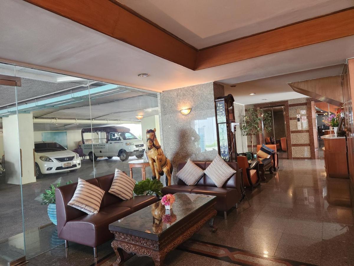 อินเตอร์เชนจ์ ทาวเวอร์ เซอร์วิส อพาร์ตเมนต์  Hotel กรุงเทพมหานคร ภายนอก รูปภาพ