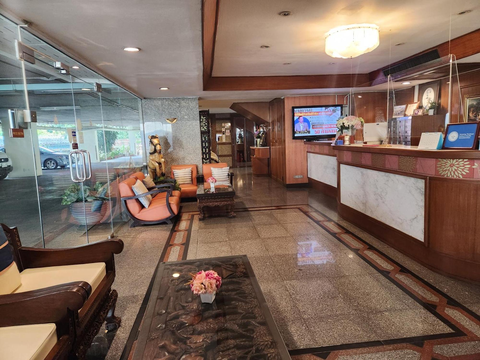 อินเตอร์เชนจ์ ทาวเวอร์ เซอร์วิส อพาร์ตเมนต์  Hotel กรุงเทพมหานคร ภายนอก รูปภาพ