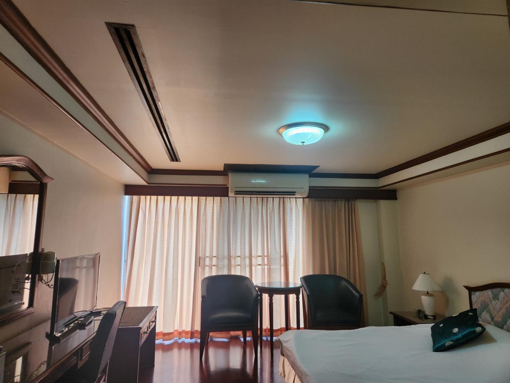 อินเตอร์เชนจ์ ทาวเวอร์ เซอร์วิส อพาร์ตเมนต์  Hotel กรุงเทพมหานคร ภายนอก รูปภาพ